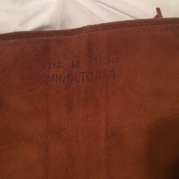 Minnetonka fringe boots - Picture 7 of 14